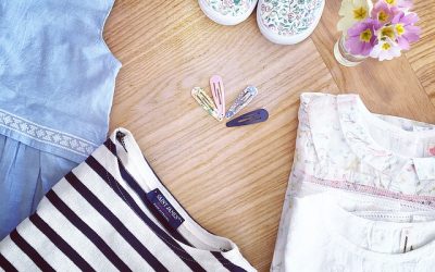 Brug søde hårspænder til at sætte din datters hår